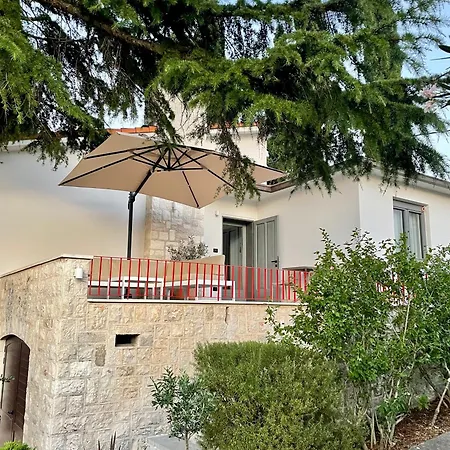 Cedrus House - New Prestige