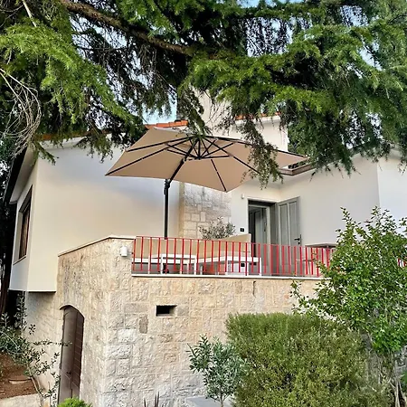 Βίλα Cedrus House - New Prestige *
